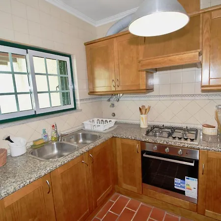 Holiday home Casa Do Remo - Charming House For 4 Guests Only 350 Metres From Obidos Lagoon
